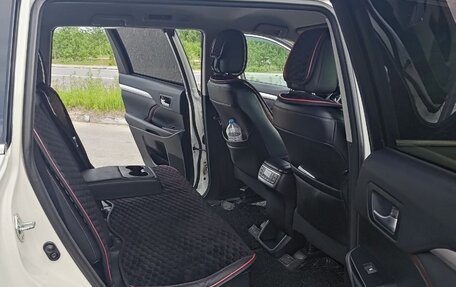 Toyota Highlander III, 2014 год, 2 900 000 рублей, 15 фотография