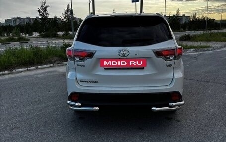 Toyota Highlander III, 2014 год, 2 900 000 рублей, 9 фотография