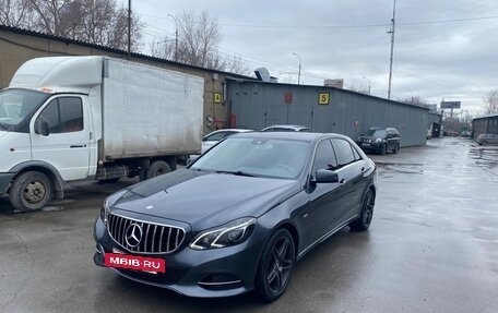Mercedes-Benz E-Класс, 2015 год, 2 550 000 рублей, 4 фотография