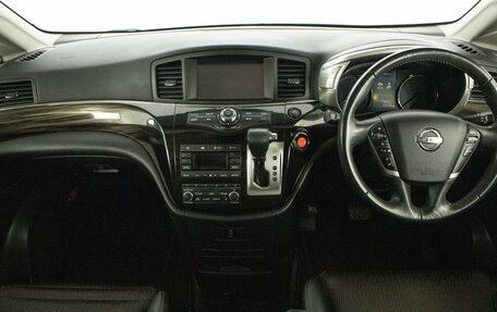 Nissan Elgrand III, 2018 год, 2 649 000 рублей, 17 фотография
