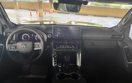 Toyota Land Cruiser, 2025 год, 14 200 000 рублей, 6 фотография