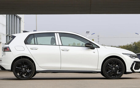 Volkswagen Golf VIII, 2024 год, 3 250 000 рублей, 7 фотография