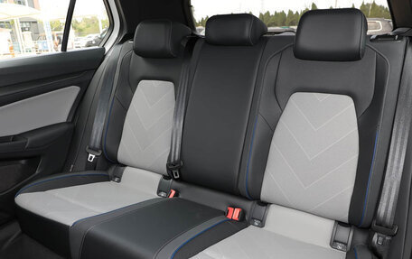 Volkswagen Golf VIII, 2024 год, 3 250 000 рублей, 19 фотография