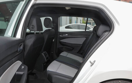 Volkswagen Golf VIII, 2024 год, 3 250 000 рублей, 20 фотография