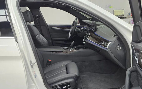 BMW 5 серия, 2022 год, 3 499 000 рублей, 11 фотография