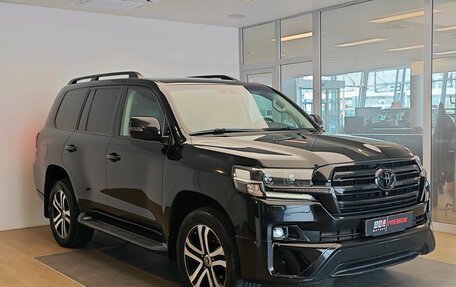 Toyota Land Cruiser 200, 2018 год, 5 890 000 рублей, 2 фотография