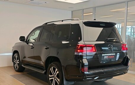 Toyota Land Cruiser 200, 2018 год, 5 890 000 рублей, 6 фотография