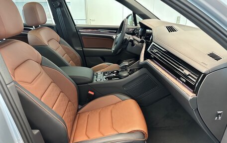 Volkswagen Touareg III, 2024 год, 9 950 000 рублей, 7 фотография