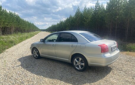 Toyota Avensis III рестайлинг, 2004 год, 620 000 рублей, 2 фотография