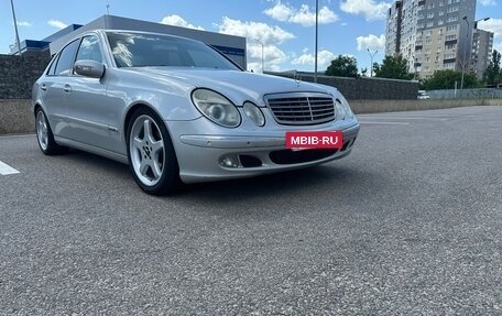 Mercedes-Benz E-Класс, 2002 год, 1 000 000 рублей, 8 фотография