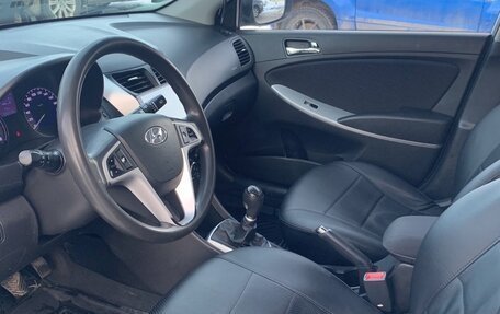 Hyundai Solaris II рестайлинг, 2012 год, 600 000 рублей, 7 фотография