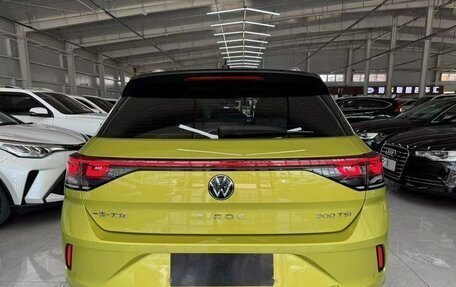 Volkswagen T-Roc I, 2023 год, 2 150 000 рублей, 5 фотография