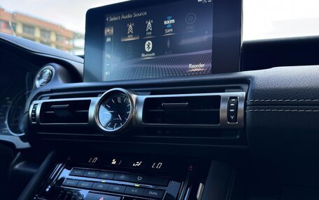 Lexus IS III, 2022 год, 5 100 000 рублей, 6 фотография