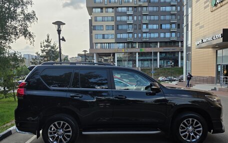 Toyota Land Cruiser Prado 150 рестайлинг 2, 2017 год, 5 250 000 рублей, 2 фотография
