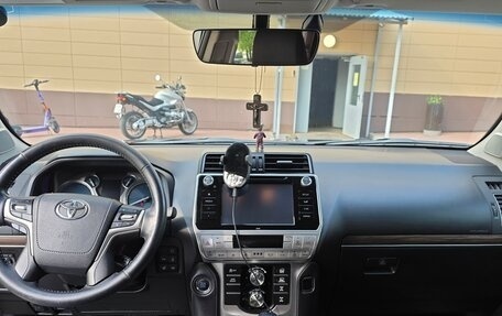 Toyota Land Cruiser Prado 150 рестайлинг 2, 2017 год, 5 250 000 рублей, 7 фотография