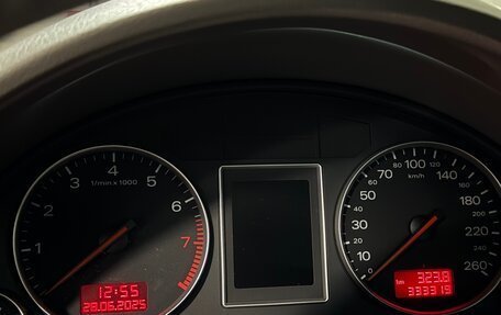 Audi A4, 2003 год, 630 000 рублей, 15 фотография