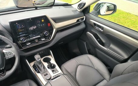 Toyota Highlander, 2025 год, 5 490 000 рублей, 18 фотография