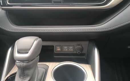 Toyota Highlander, 2025 год, 5 490 000 рублей, 31 фотография