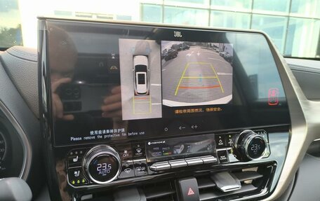 Toyota Highlander, 2025 год, 5 490 000 рублей, 34 фотография