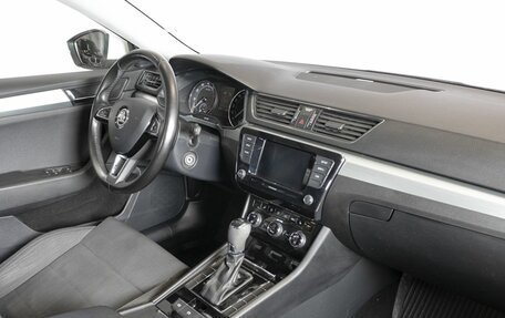 Skoda Superb III рестайлинг, 2017 год, 2 049 658 рублей, 4 фотография