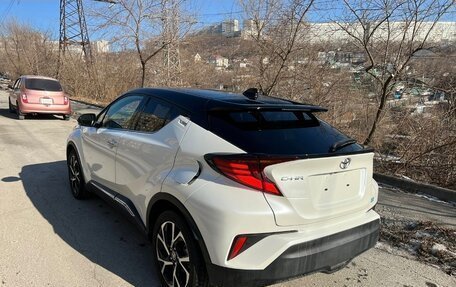 Toyota C-HR I рестайлинг, 2020 год, 2 500 000 рублей, 9 фотография