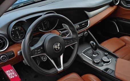 Alfa Romeo Giulia II, 2018 год, 2 350 000 рублей, 17 фотография