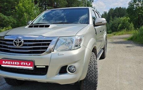 Toyota Hilux VII, 2014 год, 2 700 000 рублей, 2 фотография