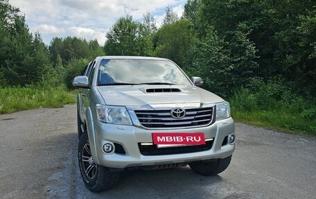 Toyota Hilux VII, 2014 год, 2 700 000 рублей, 12 фотография