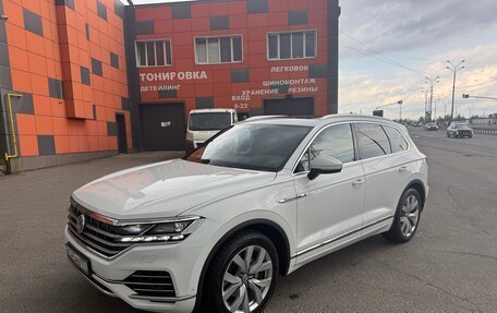 Volkswagen Touareg III, 2018 год, 4 800 000 рублей, 6 фотография