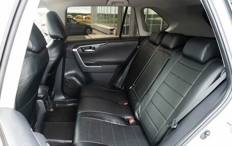 Toyota RAV4, 2019 год, 3 149 000 рублей, 9 фотография