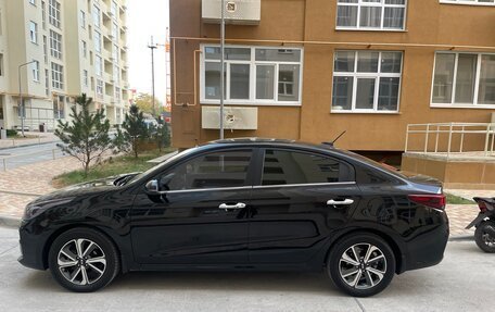 KIA Rio IV, 2018 год, 1 620 000 рублей, 2 фотография