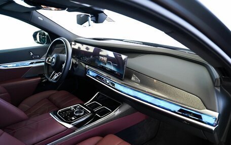 BMW 7 серия, 2023 год, 11 000 000 рублей, 6 фотография