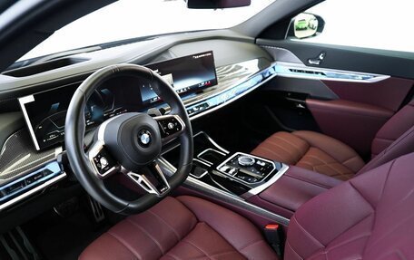 BMW 7 серия, 2023 год, 11 000 000 рублей, 12 фотография