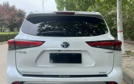 Toyota Highlander, 2022 год, 3 930 000 рублей, 6 фотография