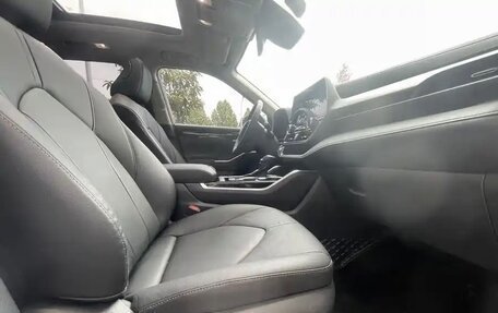 Toyota Highlander, 2022 год, 3 930 000 рублей, 10 фотография