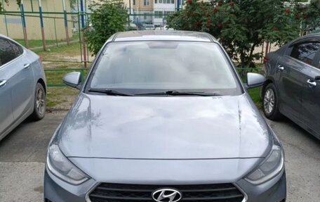 Hyundai Solaris II рестайлинг, 2018 год, 1 390 000 рублей, 2 фотография