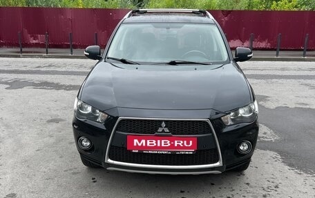 Mitsubishi Outlander III рестайлинг 3, 2010 год, 1 290 000 рублей, 4 фотография