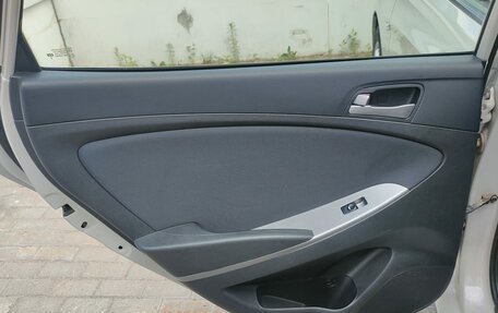 Hyundai Solaris II рестайлинг, 2014 год, 820 000 рублей, 20 фотография