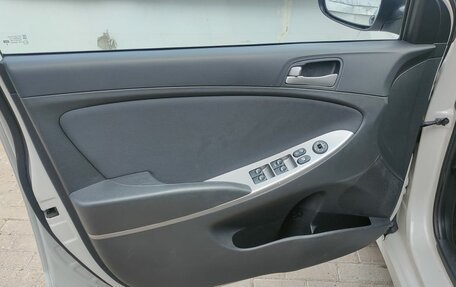 Hyundai Solaris II рестайлинг, 2014 год, 820 000 рублей, 18 фотография