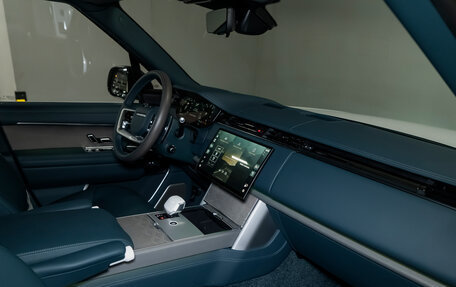 Land Rover Range Rover IV рестайлинг, 2025 год, 32 500 000 рублей, 24 фотография