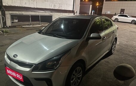 KIA Rio IV, 2018 год, 1 050 000 рублей, 3 фотография
