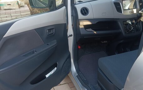 Suzuki Wagon R V, 2015 год, 760 000 рублей, 12 фотография