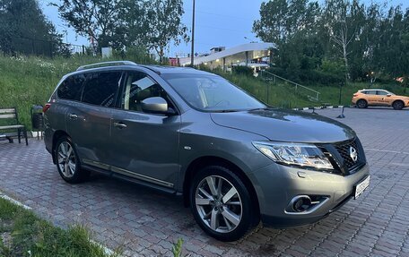 Nissan Pathfinder, 2014 год, 1 420 000 рублей, 2 фотография