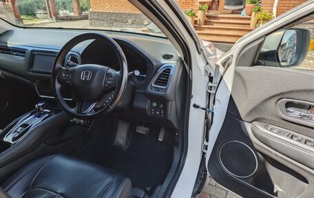 Honda Vezel, 2016 год, 1 450 000 рублей, 6 фотография