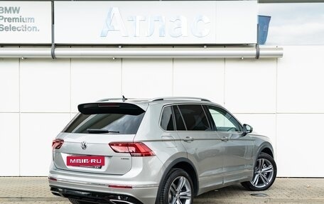Volkswagen Tiguan II, 2020 год, 2 990 000 рублей, 2 фотография