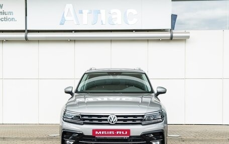 Volkswagen Tiguan II, 2020 год, 2 990 000 рублей, 3 фотография