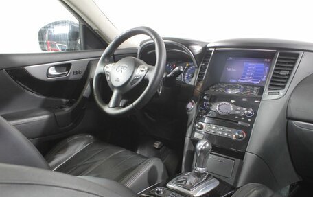 Infiniti FX II, 2013 год, 1 990 000 рублей, 14 фотография