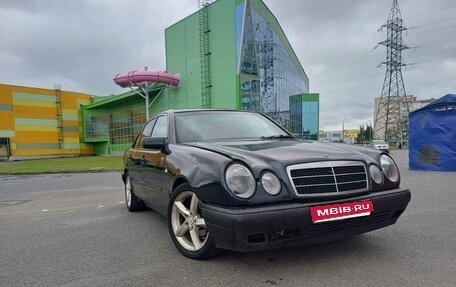 Mercedes-Benz E-Класс, 1998 год, 200 000 рублей, 1 фотография