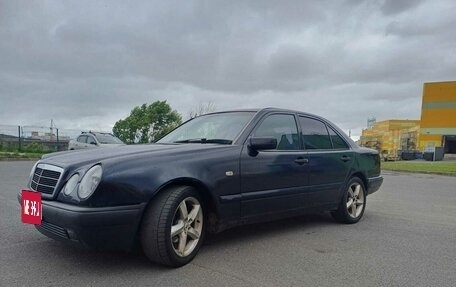 Mercedes-Benz E-Класс, 1998 год, 200 000 рублей, 3 фотография