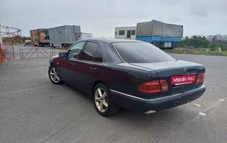 Mercedes-Benz E-Класс, 1998 год, 200 000 рублей, 6 фотография